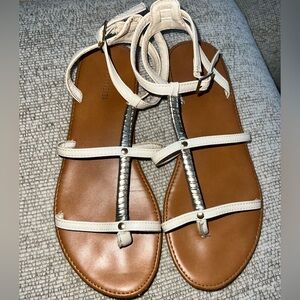 Forever 21 Women's Cream and Brown Sandals. Great condition. Size 8